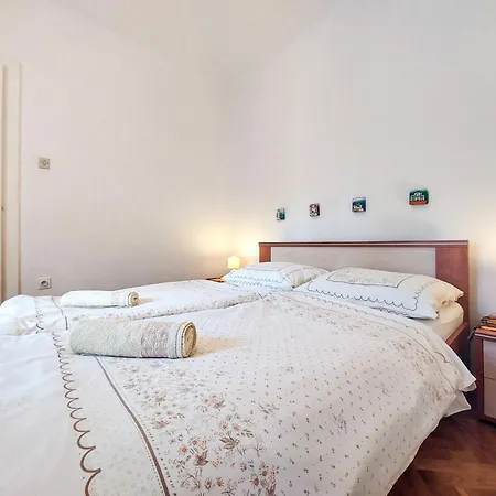 Ferienhaus Ljudevit By Interhome *